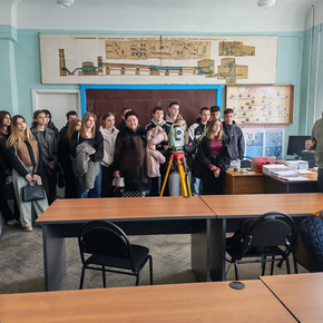 Космос, химия и гаечный ключ: как школьники Амвросиевки пробовали себя в деле