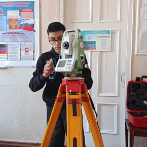 📐 От теории — к практике: в Амвросиевском индустриальном колледже прошла битва геодезистов!